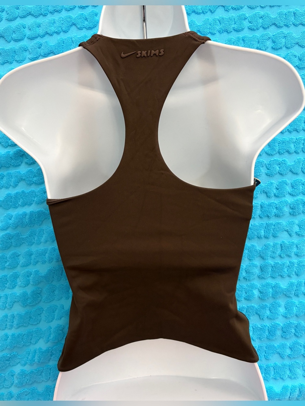 SKIMS x Nike Matte Racer Back Tank | Dark Sepia | XS | NWT 🏷️ - Picture 7 of 8